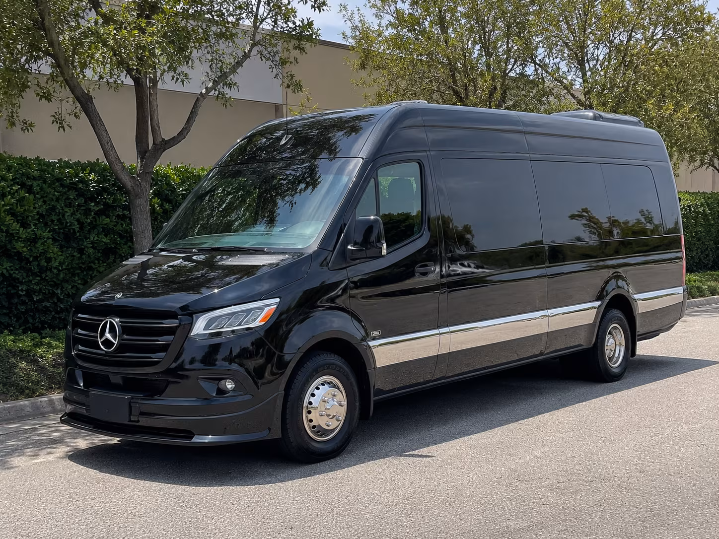 Bakersfield Airport Shuttle & Transportation onboard seating