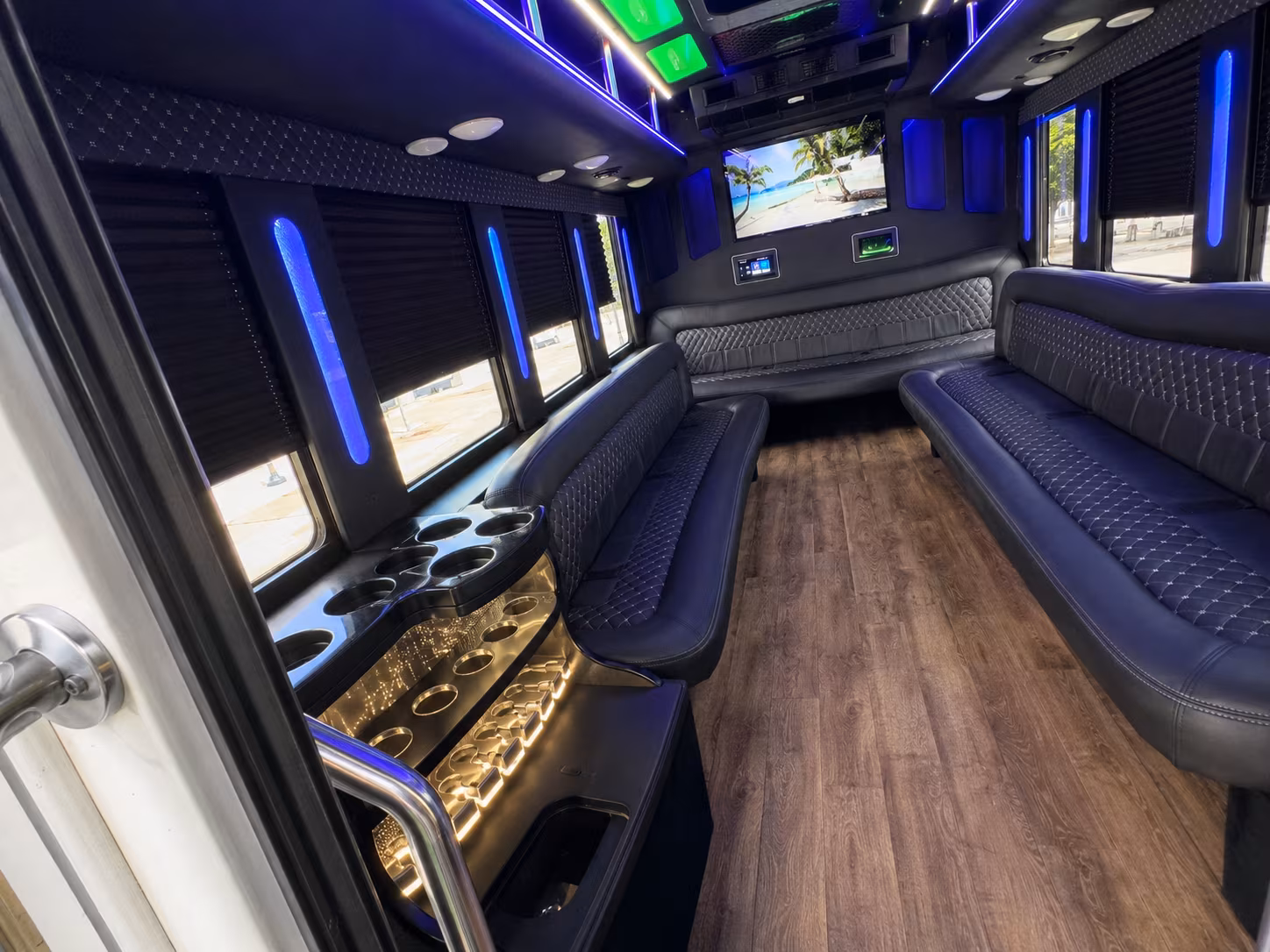 Bakersfield Birthday, Sweet 16, & Quinceañera Transportation group transportation