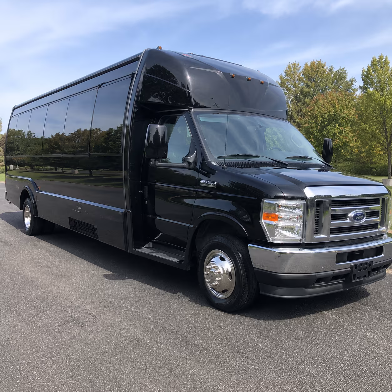 Bakersfield Birthday, Sweet 16, & Quinceañera Transportation party bus exterior