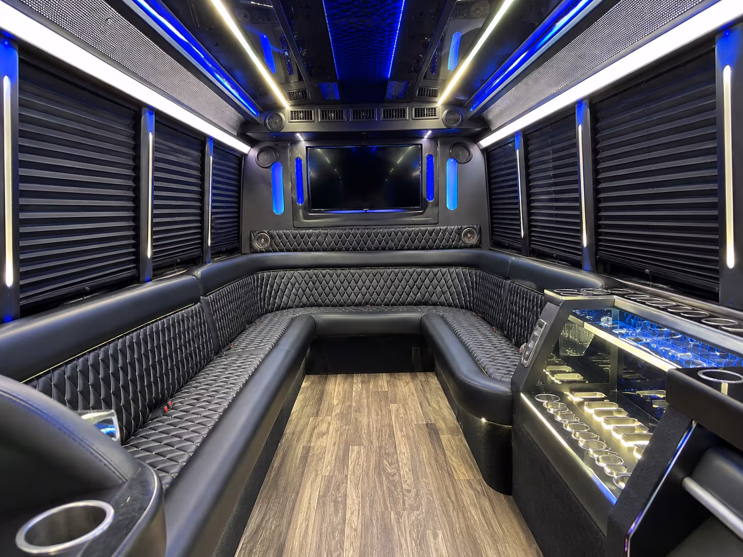 Bakersfield Winery Tour & Pub Crawl Transportation party bus exterior