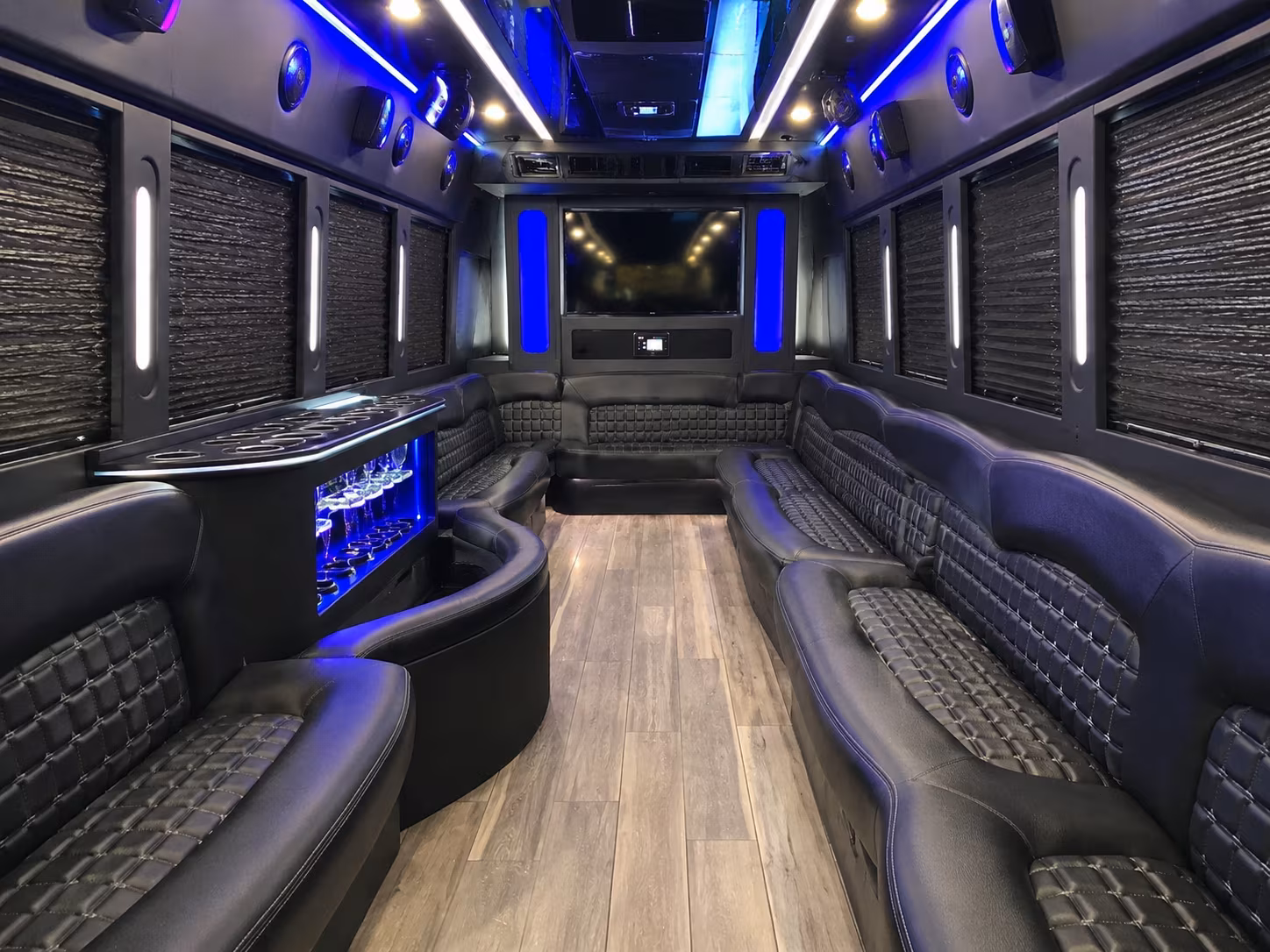 Oxnard Homecoming & Prom Party Bus Rentals